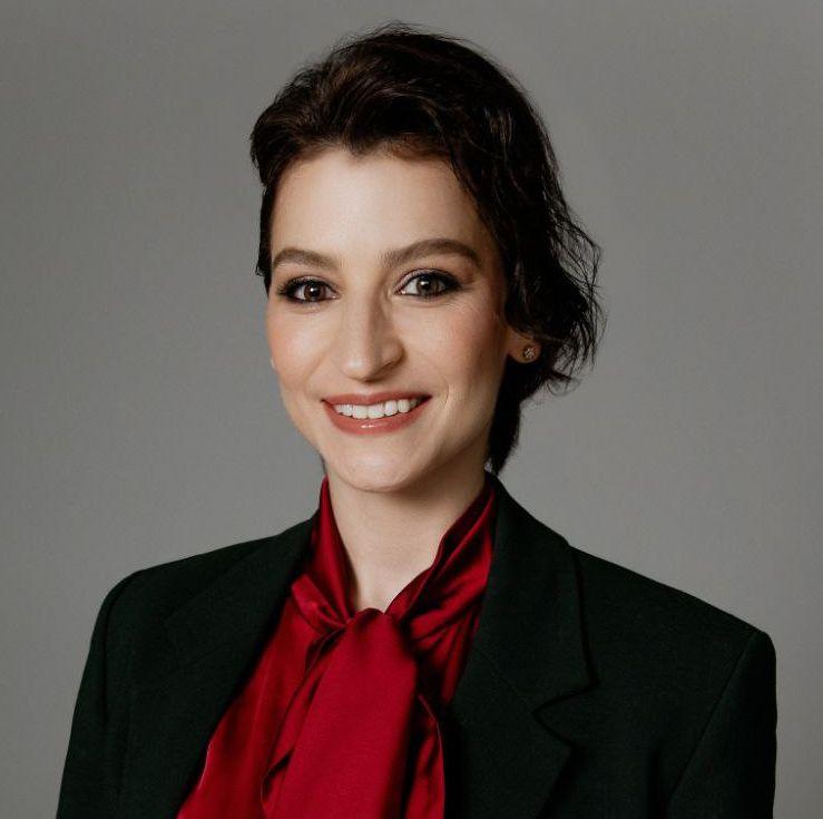 Елена Петрова